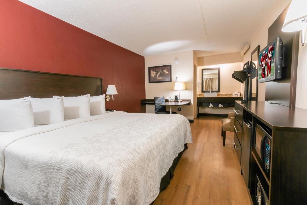 Hotel Red Roof Plus+ Baltimore - Washington Dc/bwi South